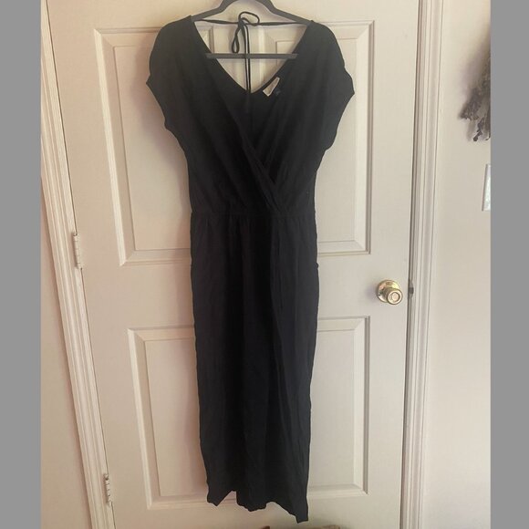 Universal Threads Black Wide Leg Jumpsuit with Cap Sleeve and Open Back, Size L - Picture 1 of 4